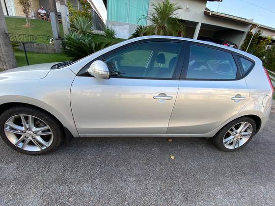 HYUNDAI I30 2.0 MPI 16V GASOLINA 4P MANUAL
